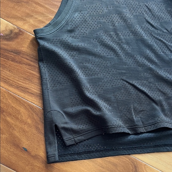 Lululemon Athletica Black Muscle Tee - Picture 5 of 5